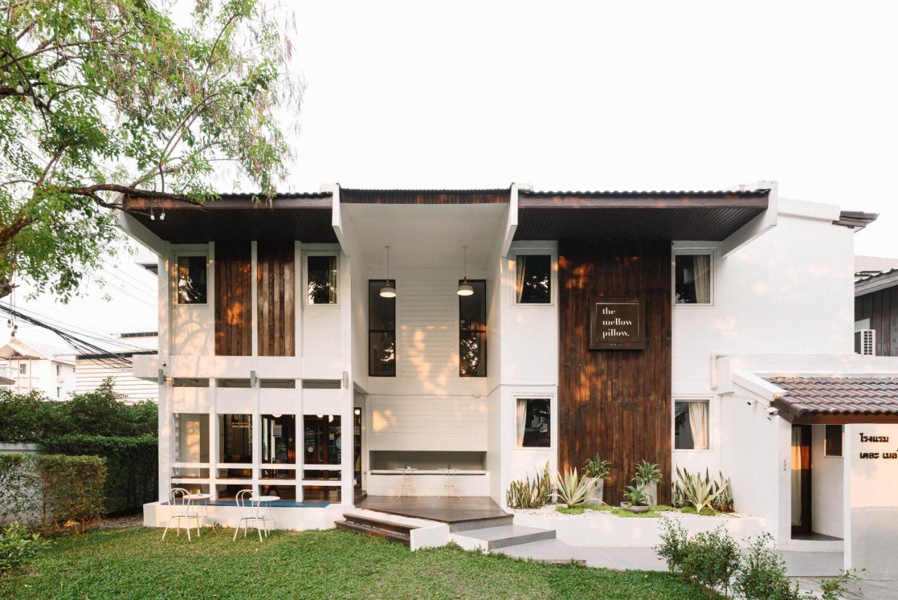 The Mellow Pillow Hotel @ Chiang Mai Gate Exterior photo
